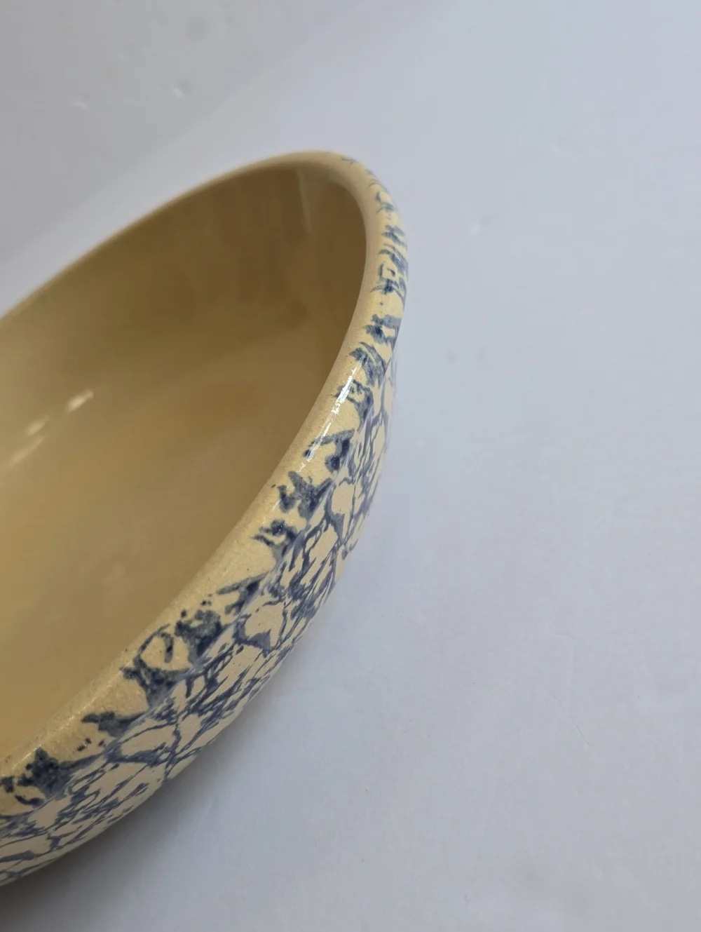 Vintage Robinson Ransbottom Pottery RRP Roseville OH Blue Sponge Pasta Bowl 12